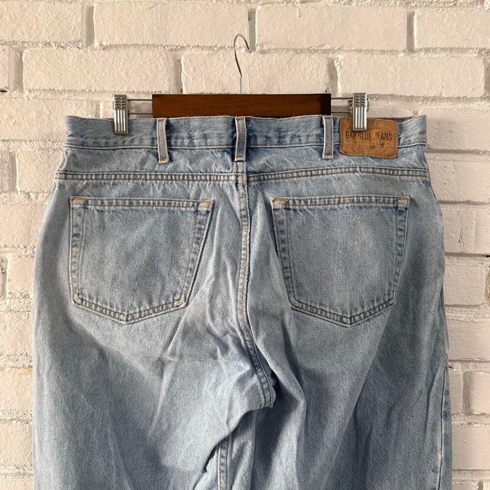Vintage Gap Baggy Fit Lightwash Distressed Denim Jeans 1995 (Size 36 x 32)